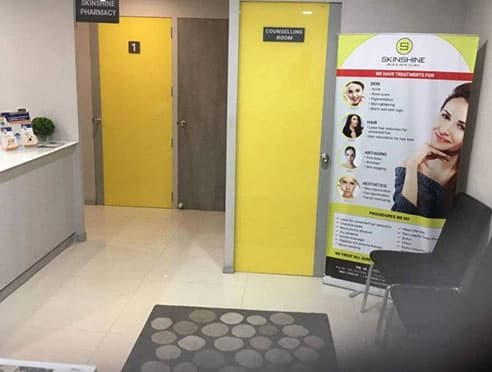 Clinical Treatment & Medi-Facial Chamber